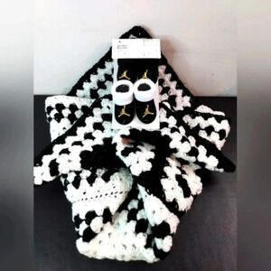 Handmade Newborn Black White Blanket & Jordan Jumpman Sock Set